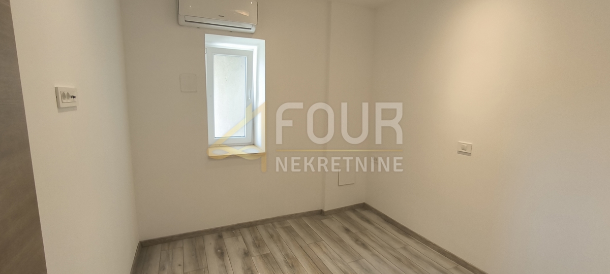 Stanovanje Centar, Pula, 72,83m2