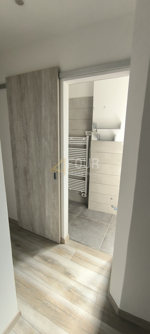 Stanovanje Centar, Pula, 72,83m2