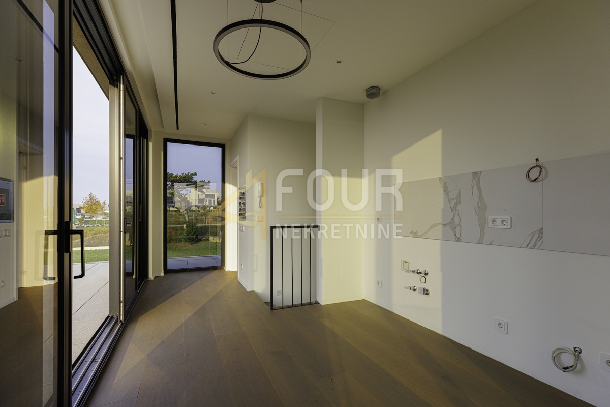 Istra, Umag - okolica, apartma - luksuzni letovišče, 1. vrsta do morja