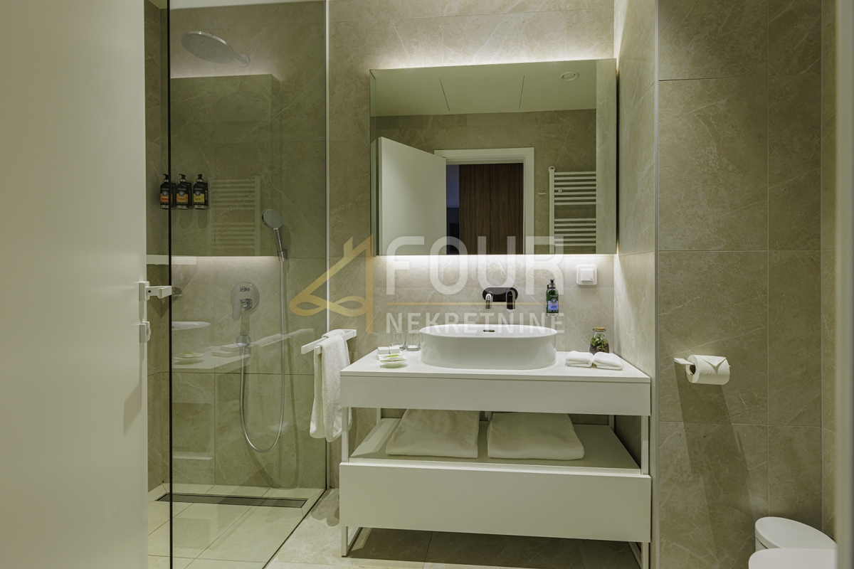 Istra, Umag - okolica, apartma - luksuzni letovišče, 1. vrsta do morja