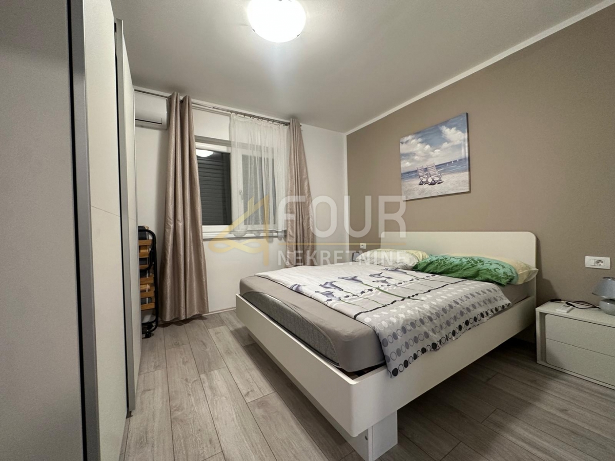 Hiša Trget, Raša, 190m2