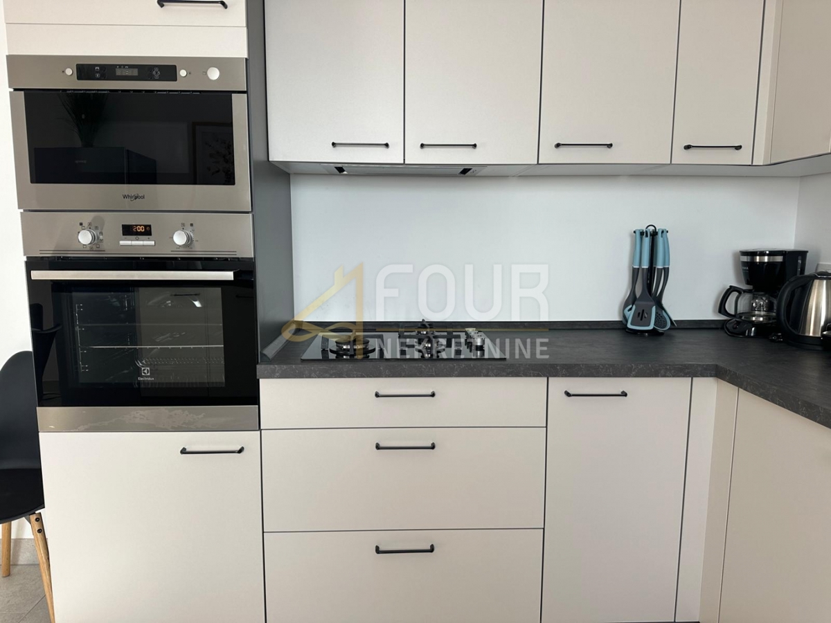 Hiša Trget, Raša, 190m2