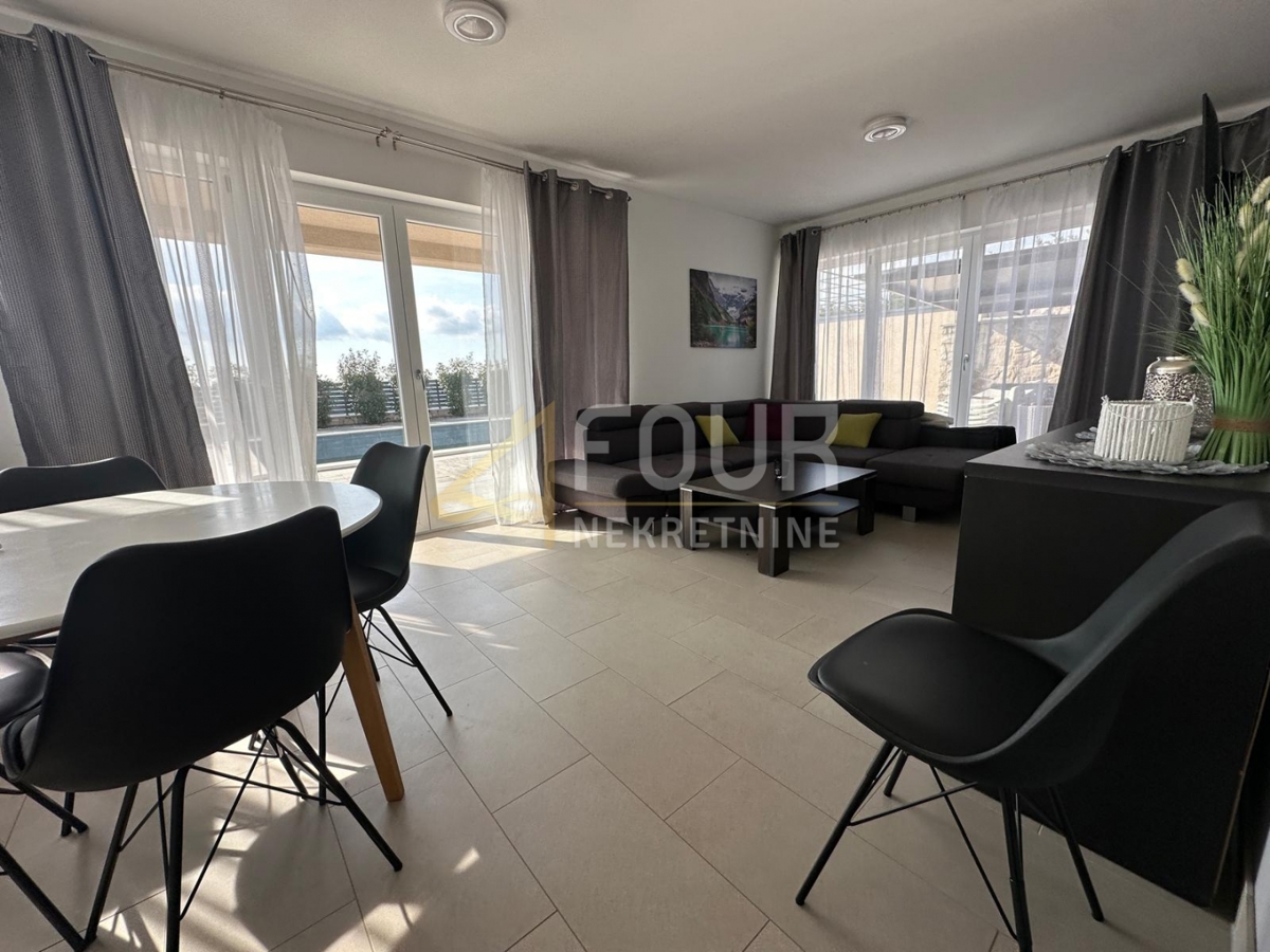 Hiša Trget, Raša, 190m2