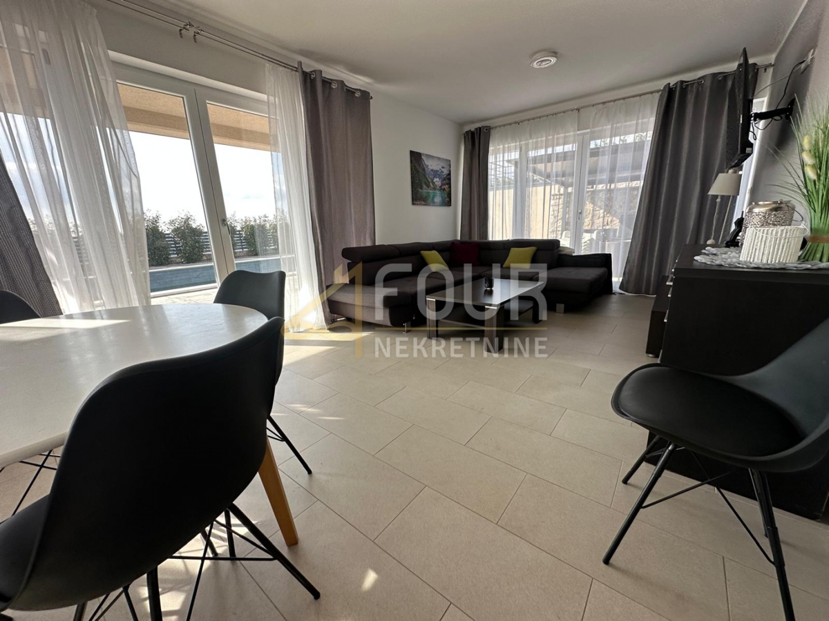 Hiša Trget, Raša, 190m2