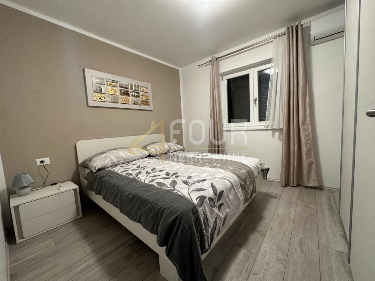 Hiša Trget, Raša, 190m2