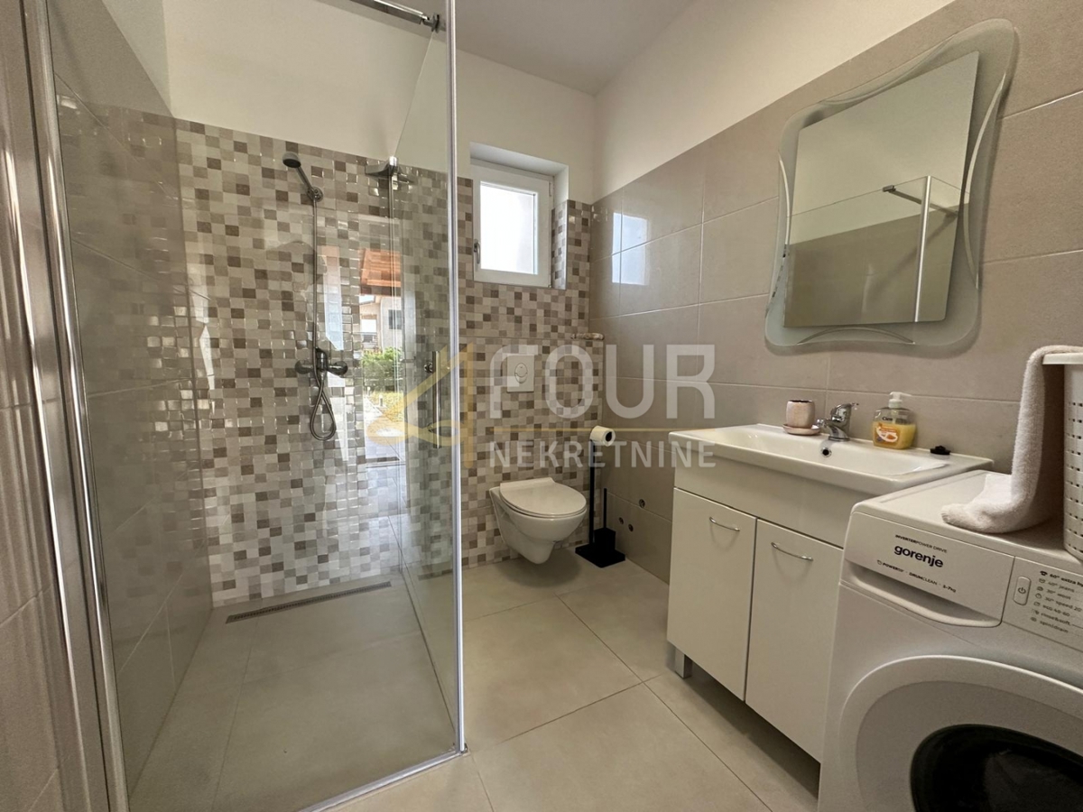 Hiša Trget, Raša, 190m2