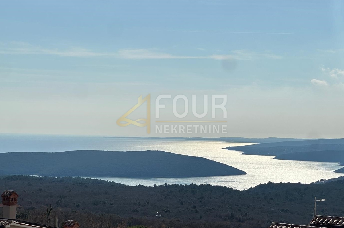 Hiša Trget, Raša, 190m2