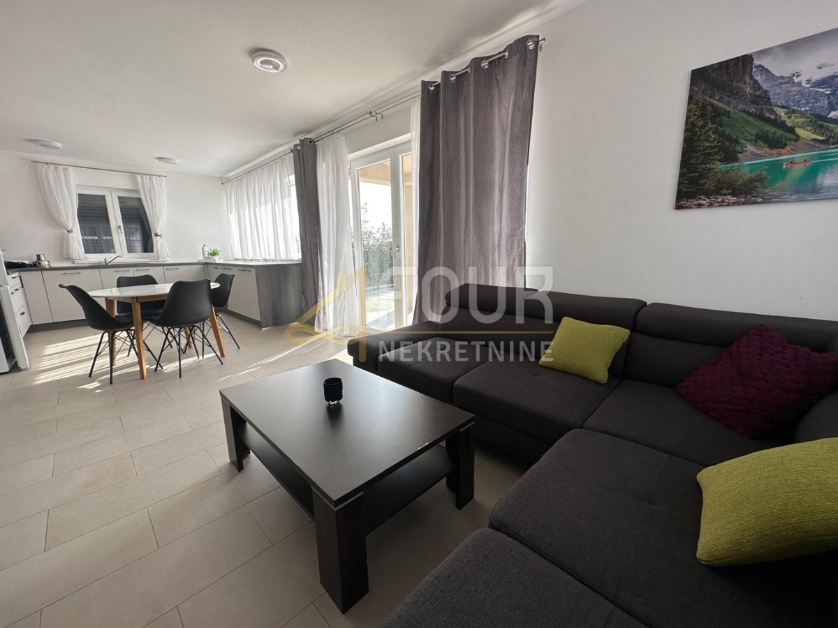 Hiša Trget, Raša, 190m2