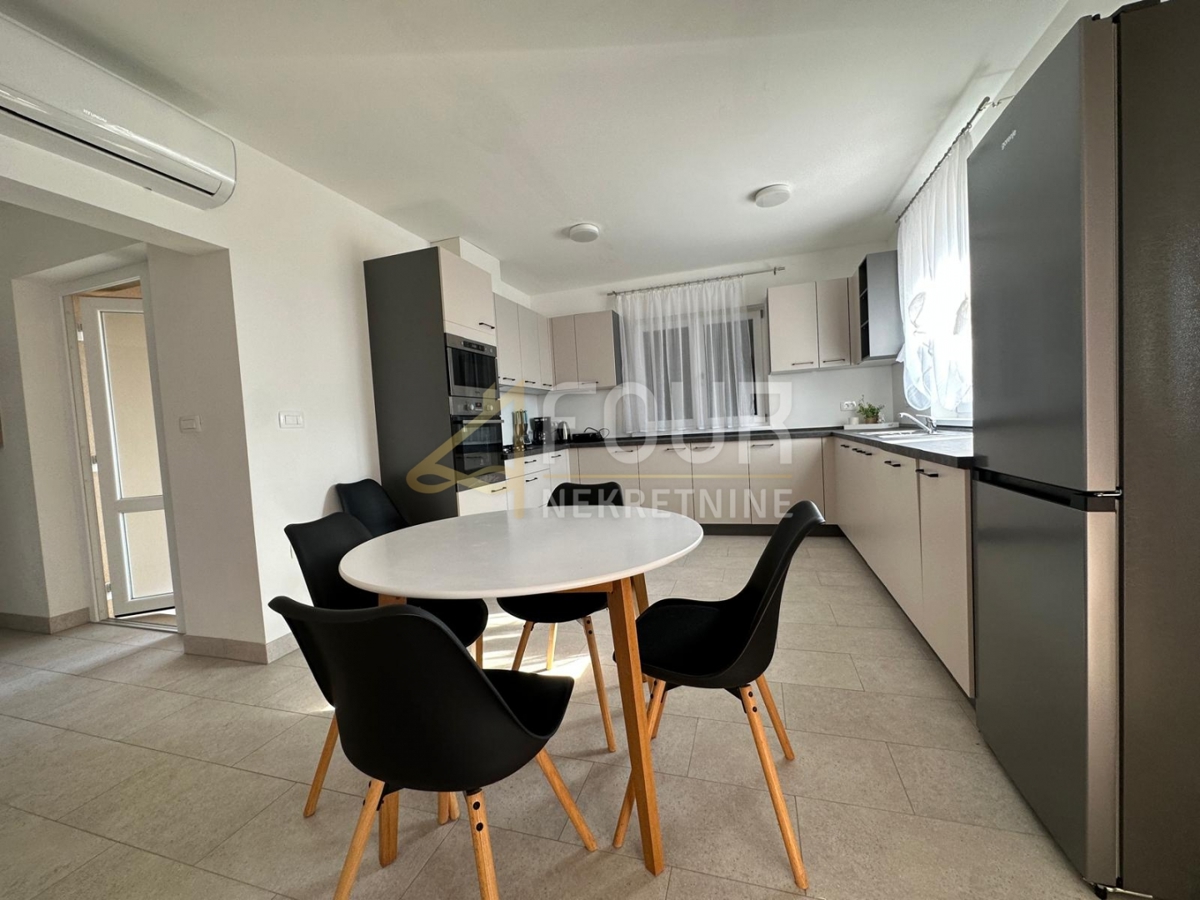 Hiša Trget, Raša, 190m2