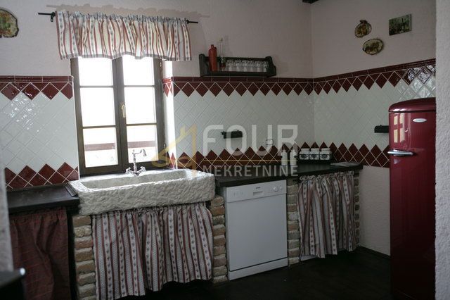 Hiša Motovun, 234m2