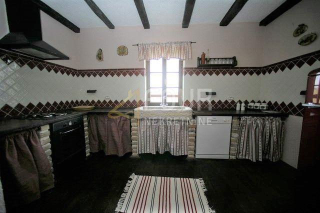 Hiša Motovun, 234m2