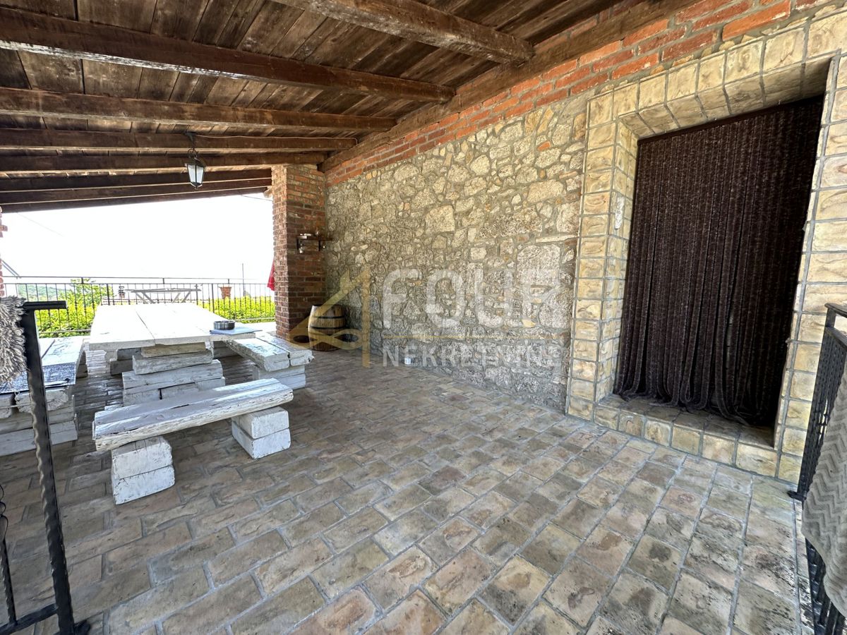Hiša Poljane, Opatija - Okolica, 511m2