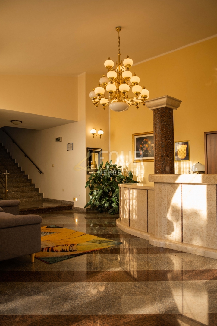 Hotel Centar, Pula, 1.600m2