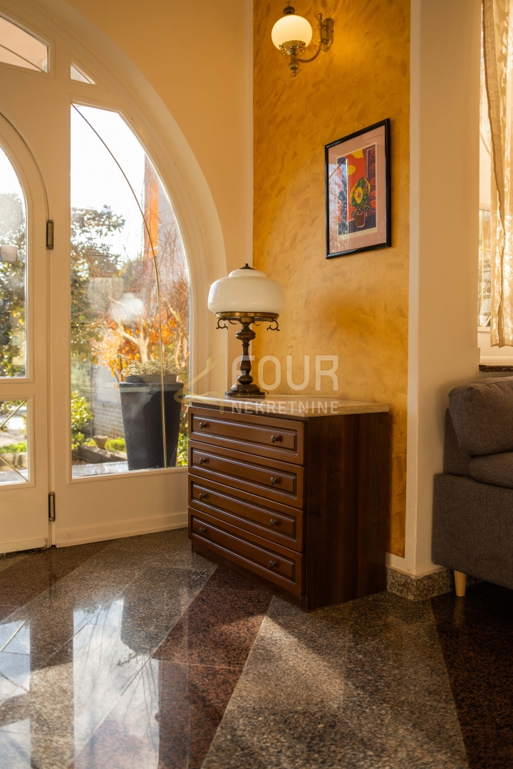 Hotel Centar, Pula, 1.600m2