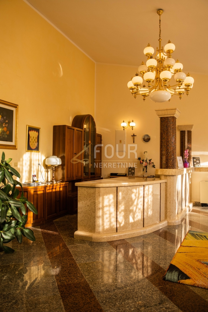 Hotel Centar, Pula, 1.600m2