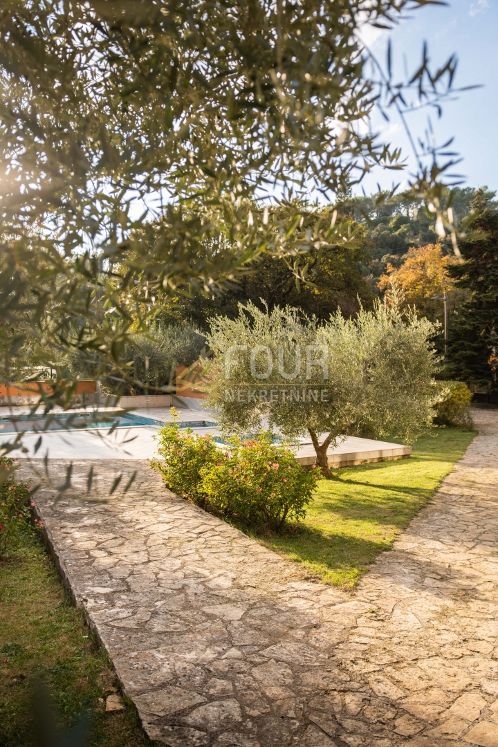 Hotel Centar, Pula, 1.600m2