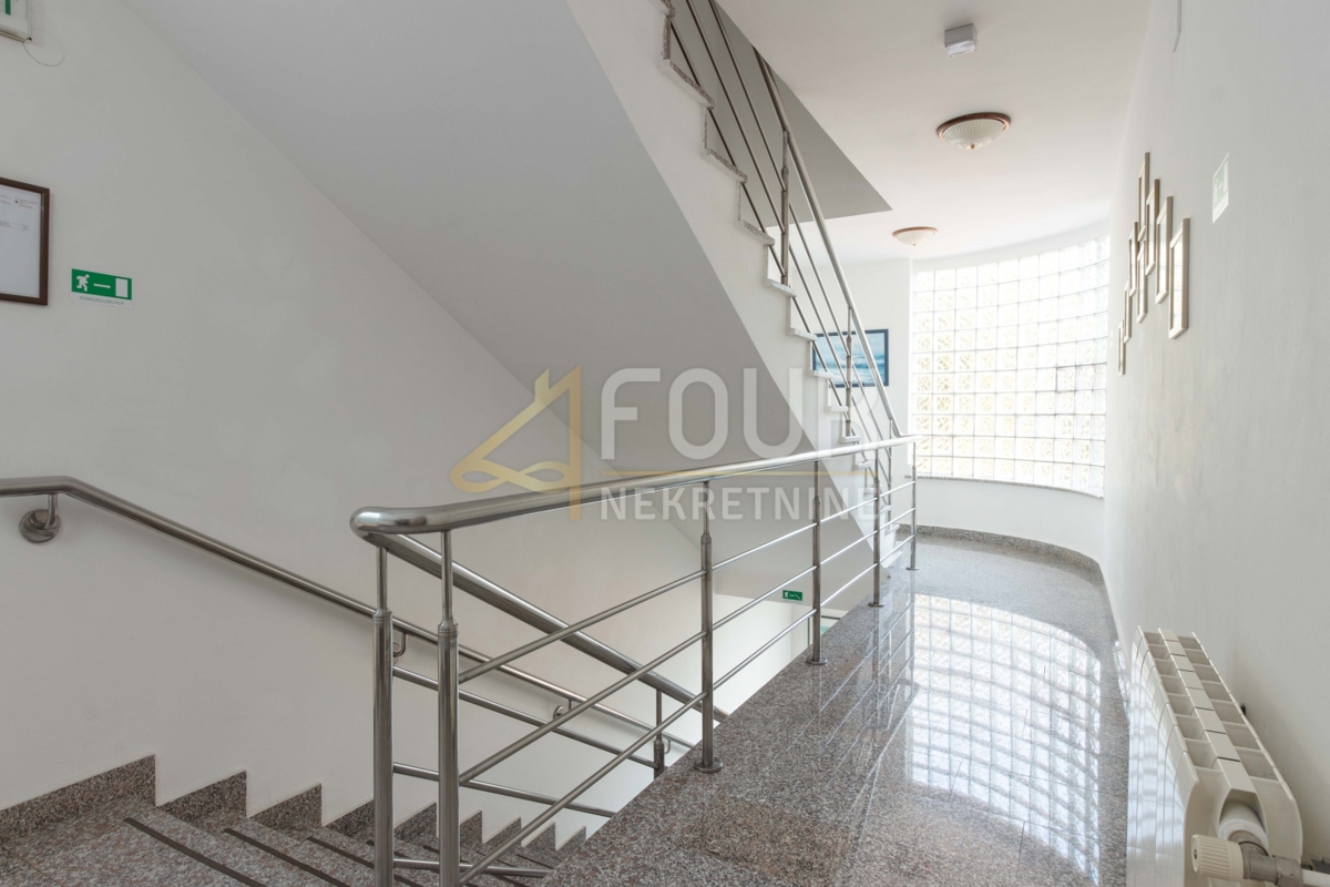 Hotel Centar, Pula, 1.600m2