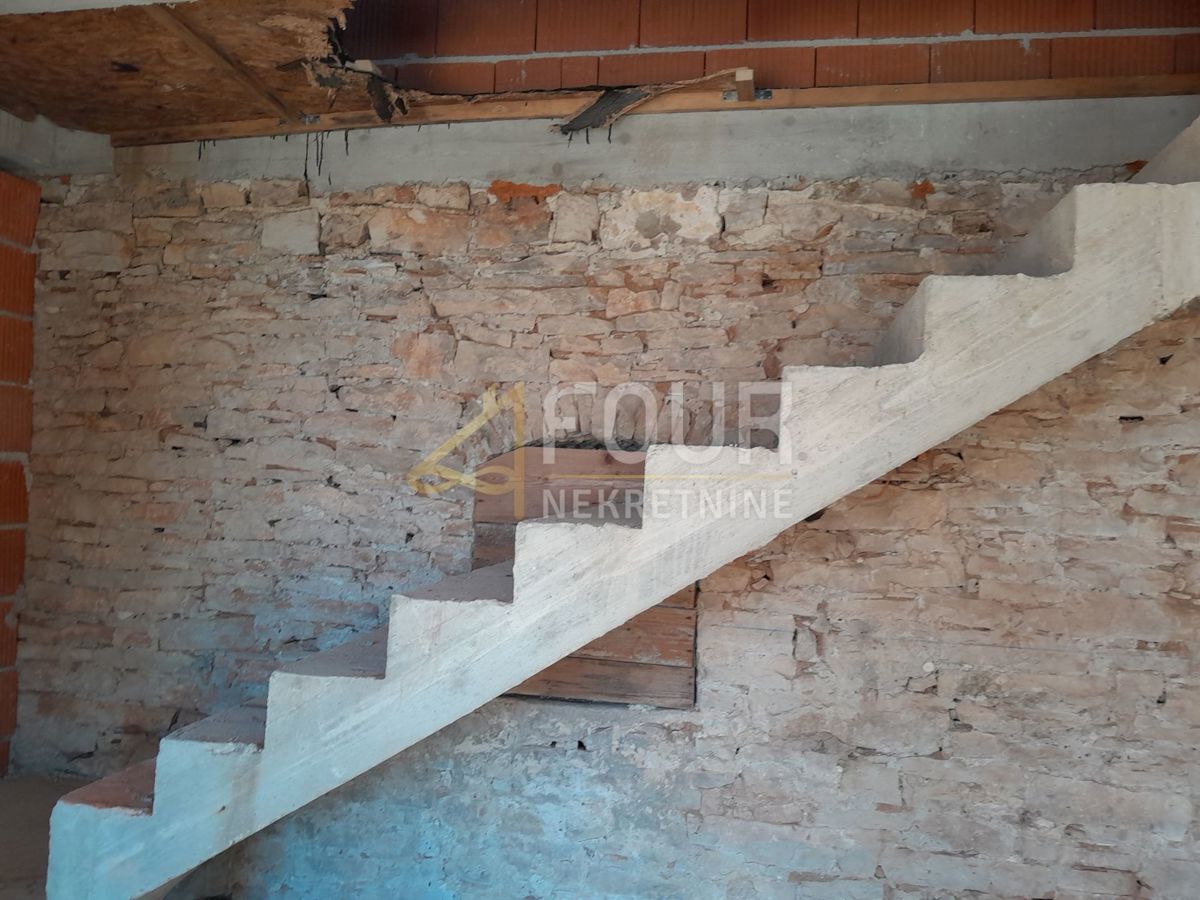 Hiša Kanfanar, 240m2