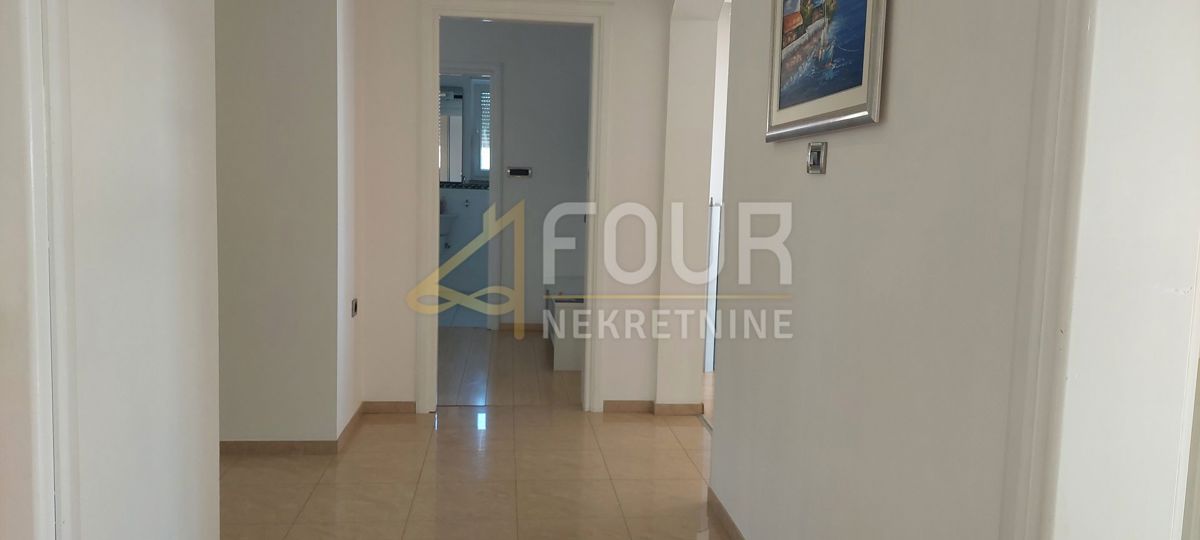 Stanovanje Ičići, Opatija - Okolica, 173,47m2