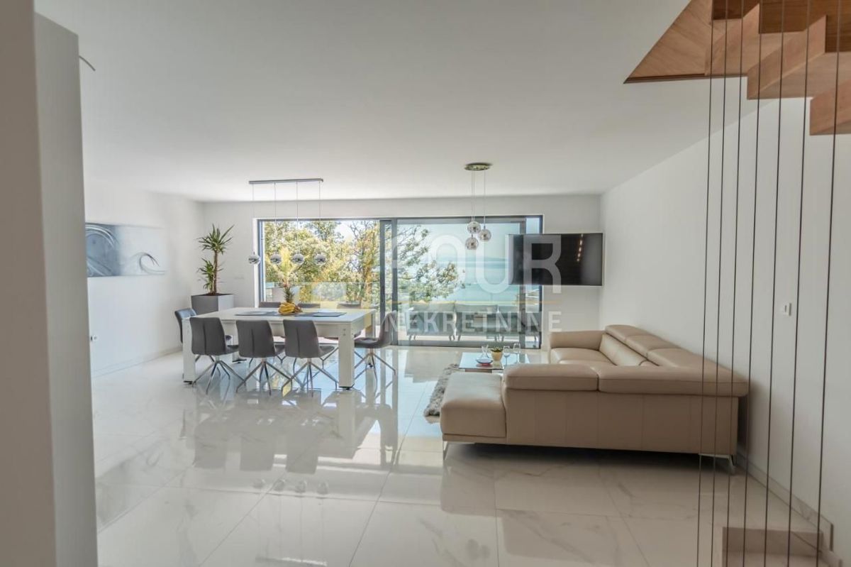 Stanovanje Pobri, Opatija - Okolica, 210,37m2