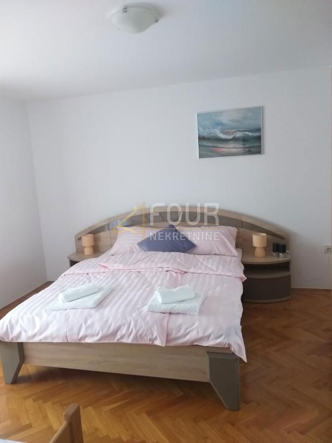 Hiša Metajna, Novalja, 350m2