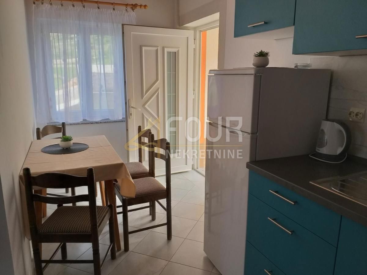 Hiša Metajna, Novalja, 350m2