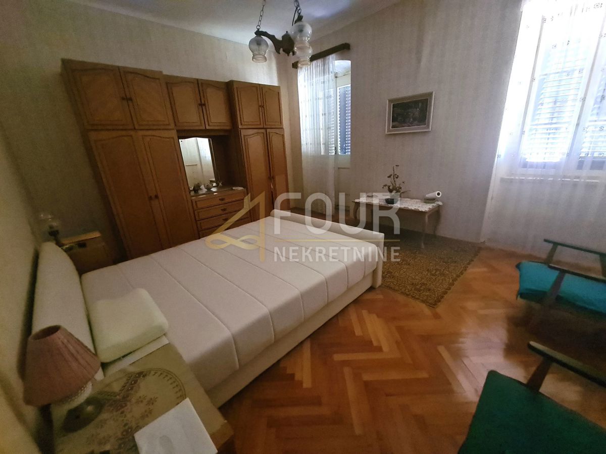 Hiša Mali Lošinj, 320m2