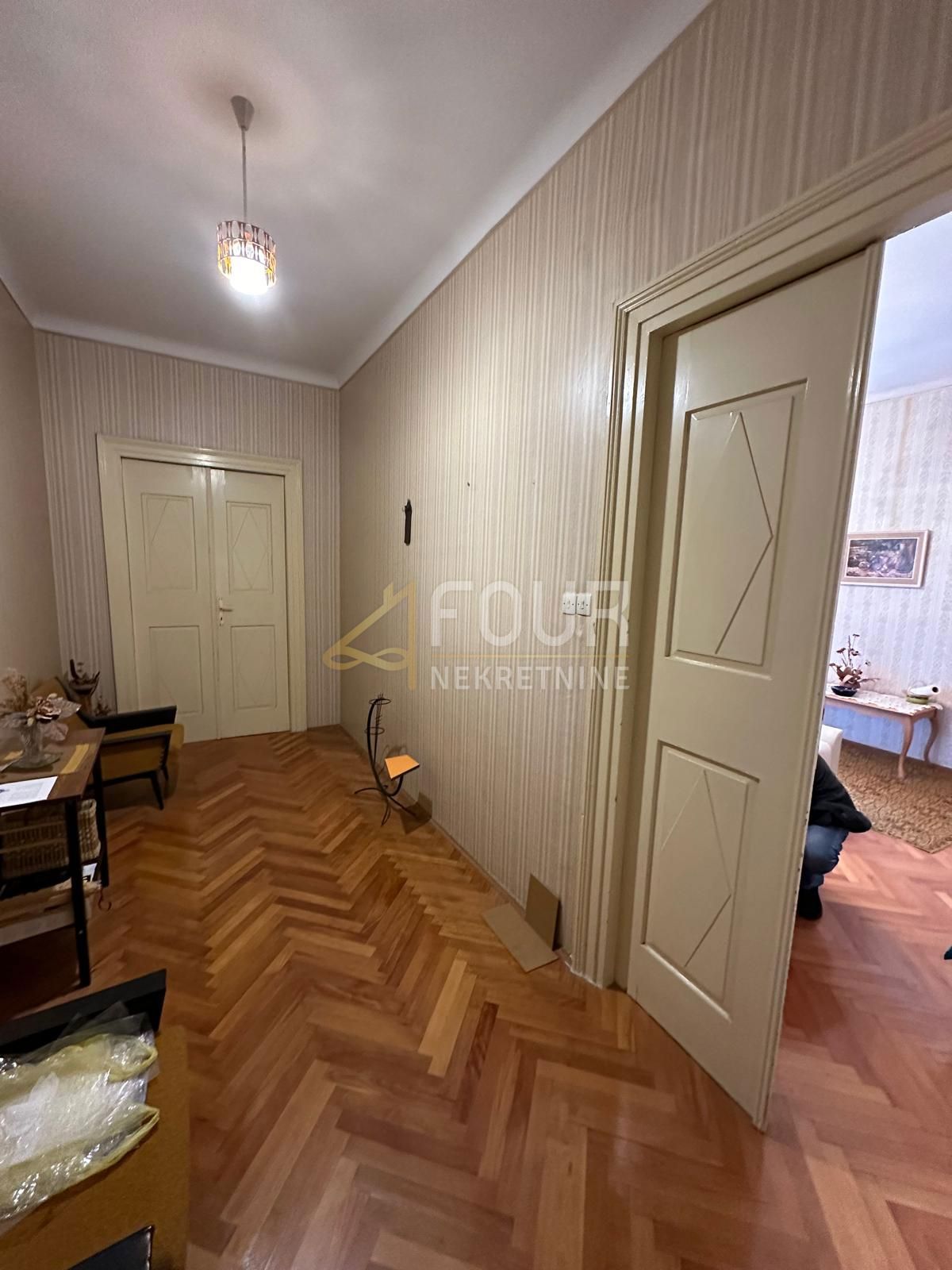 Hiša Mali Lošinj, 320m2
