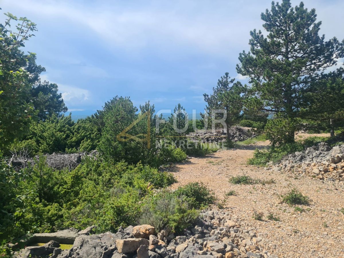 Zemljišče Punat, 4.140m2