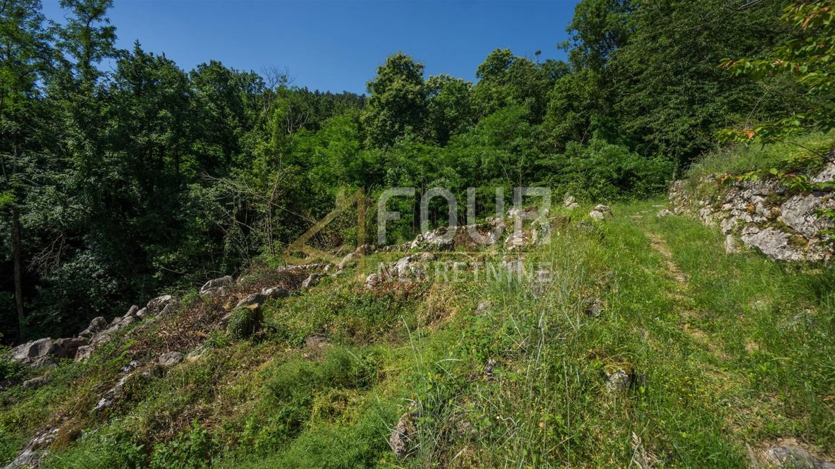 Zemljišče Lovran, 1.398m2