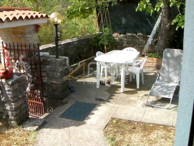 Hiša Oprtalj, 49m2