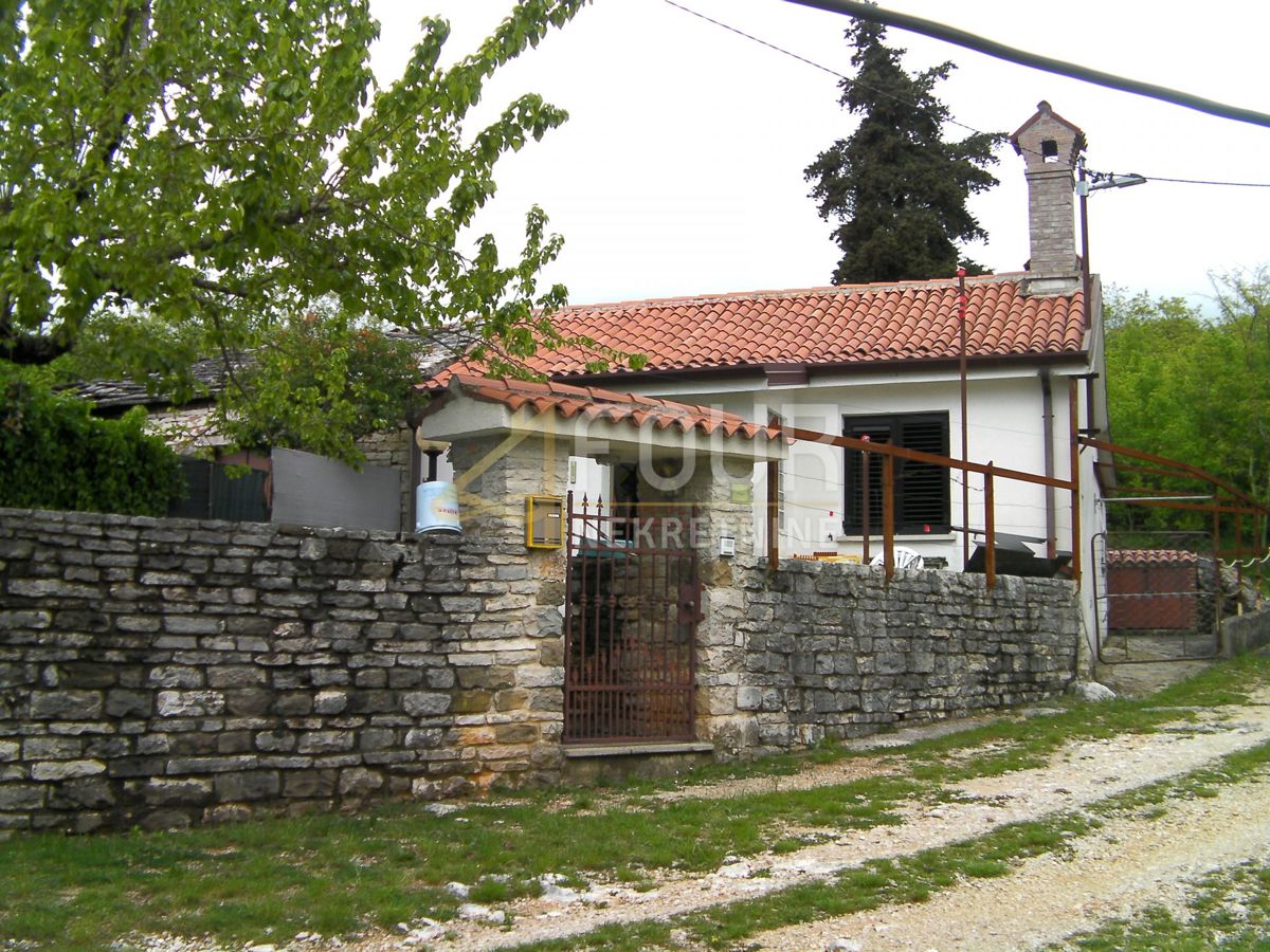Hiša Oprtalj, 49m2