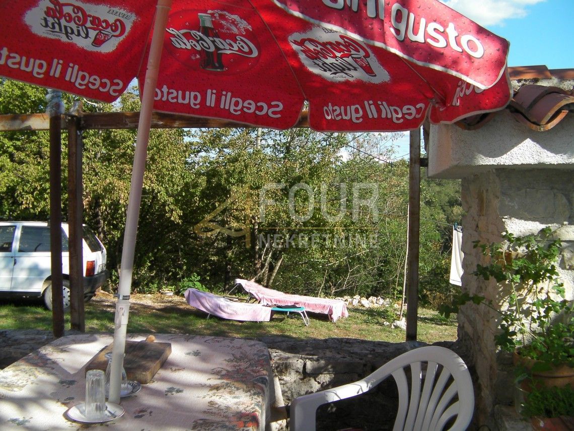 Hiša Oprtalj, 49m2