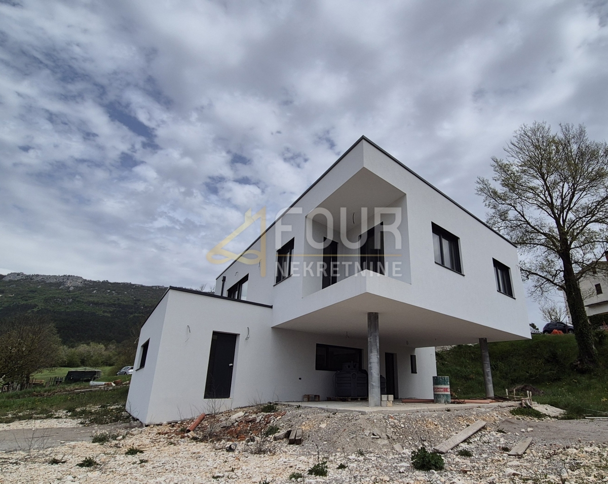 Hiša Buzet, 209m2