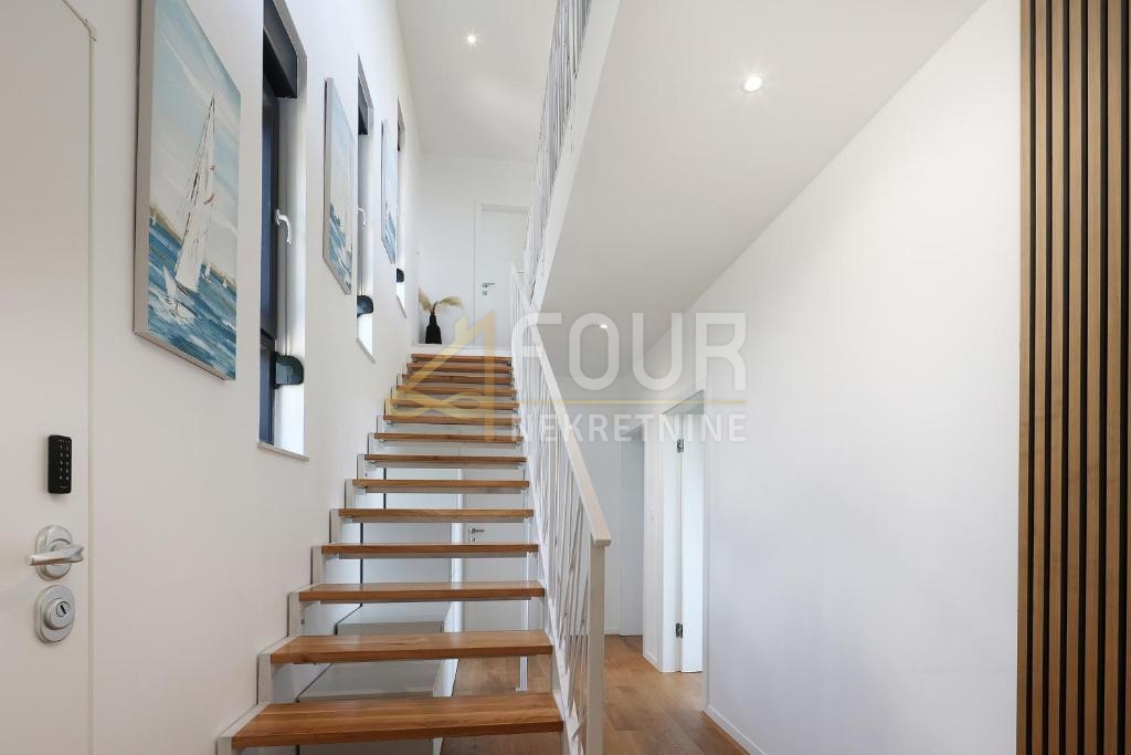 Stanovanje Ika, Opatija - Okolica, 108,51m2