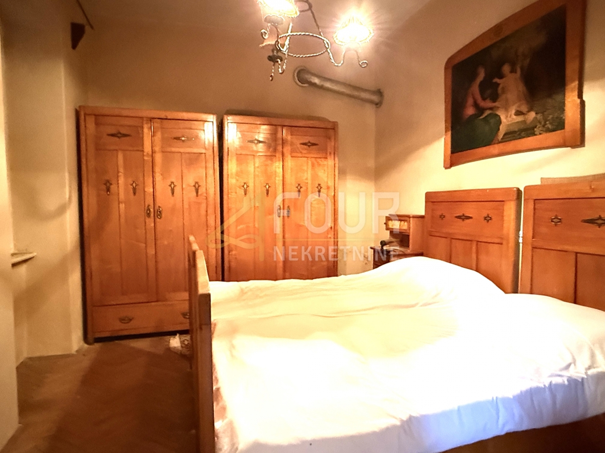 Hiša Novi Vinodolski, 180m2