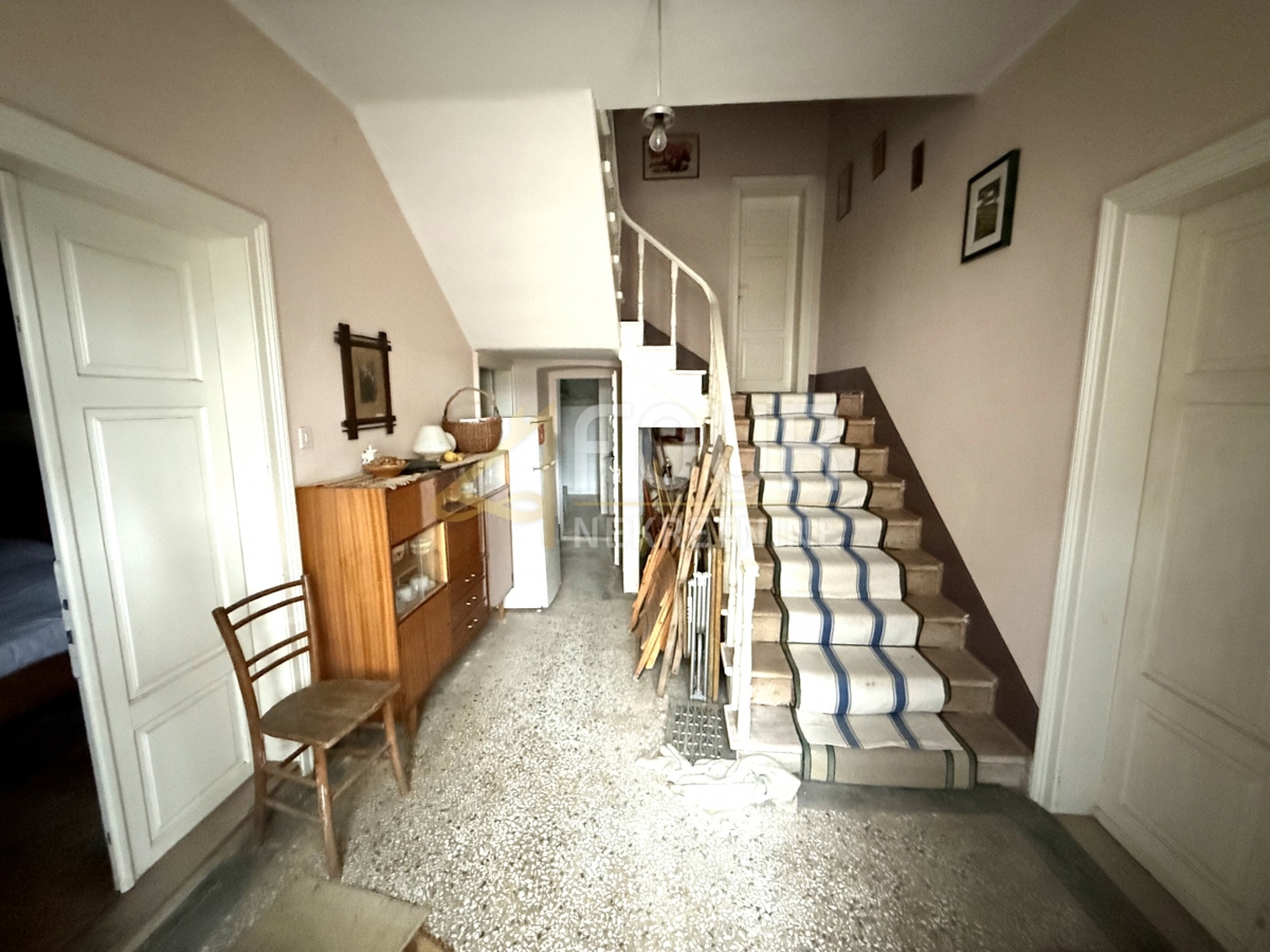 Hiša Novi Vinodolski, 180m2