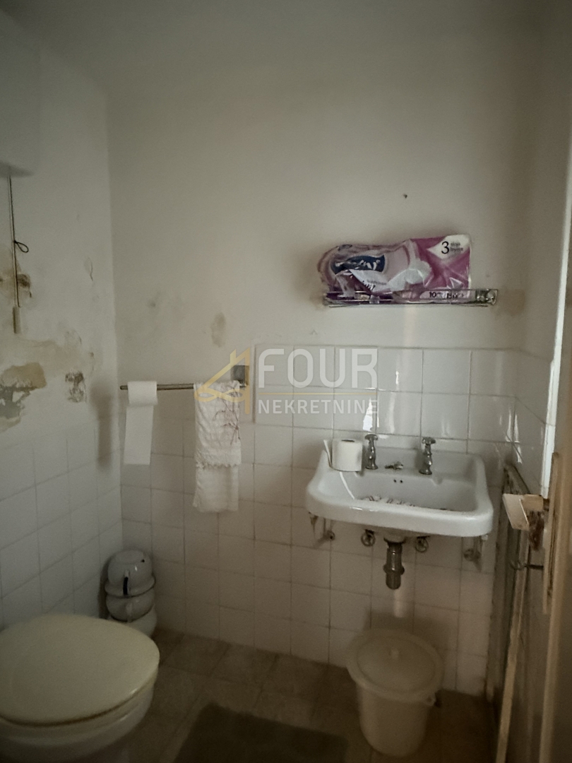 Hiša Novi Vinodolski, 180m2
