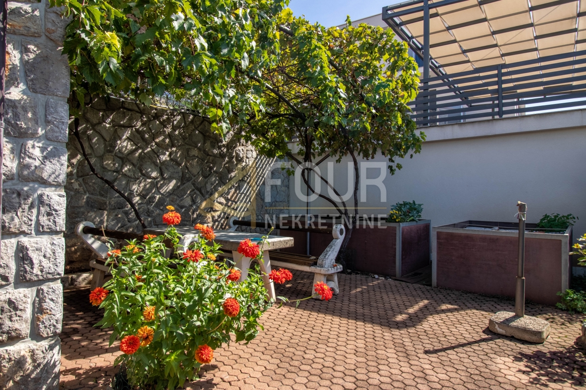 Stanovanje Crikvenica, 163,04m2