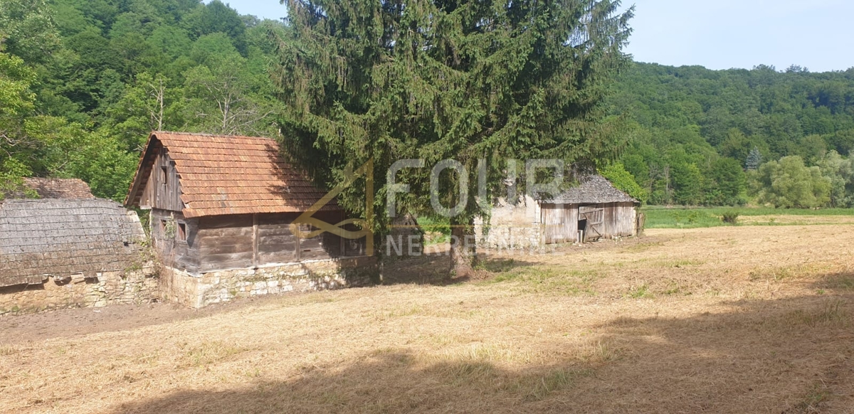Hiša Slunj, 475m2