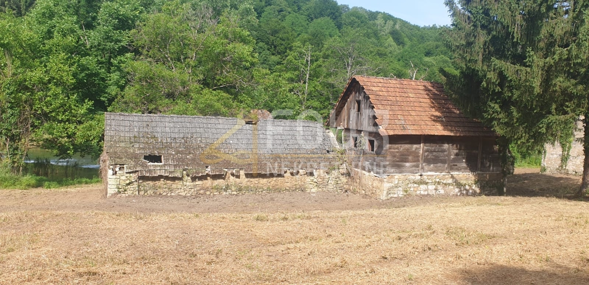 Hiša Slunj, 475m2