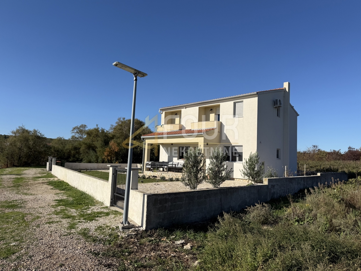 Hiša Posedarje, 96m2