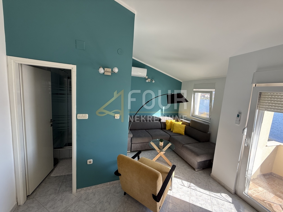 Hiša Posedarje, 96m2