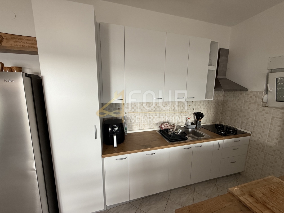 Hiša Posedarje, 96m2