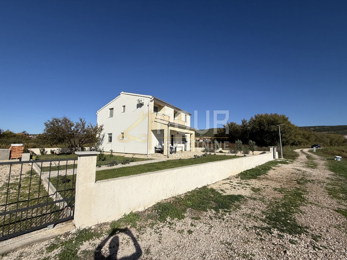 Hiša Posedarje, 96m2