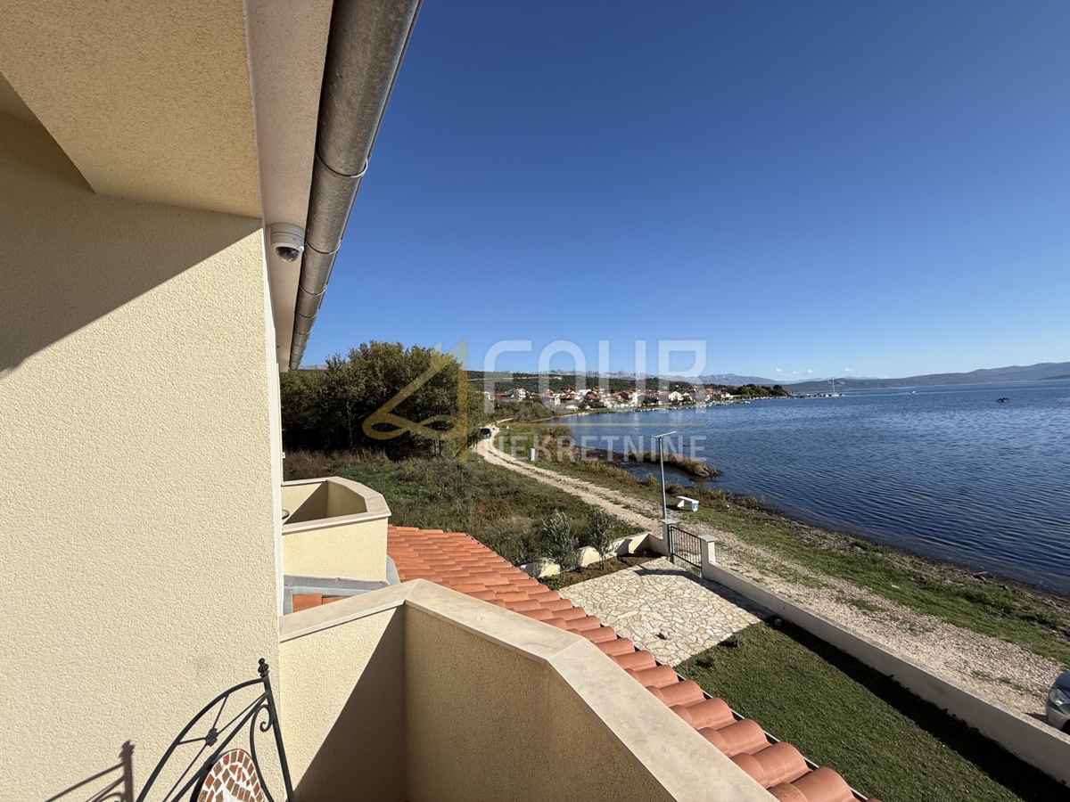 Hiša Posedarje, 96m2