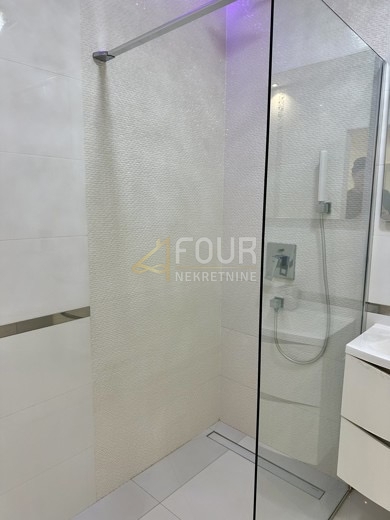 Stanovanje Grad, Šibenik, 62m2