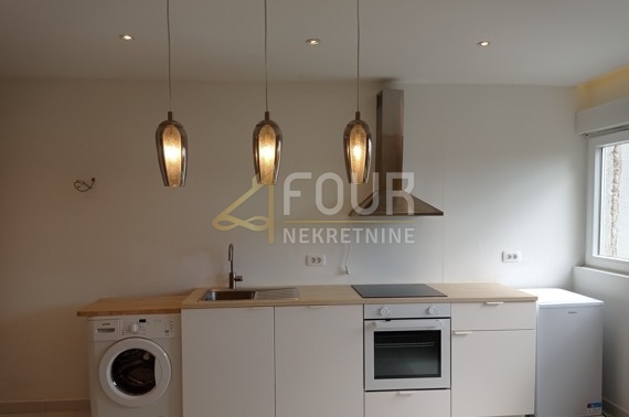 Stanovanje Grad, Šibenik, 62m2