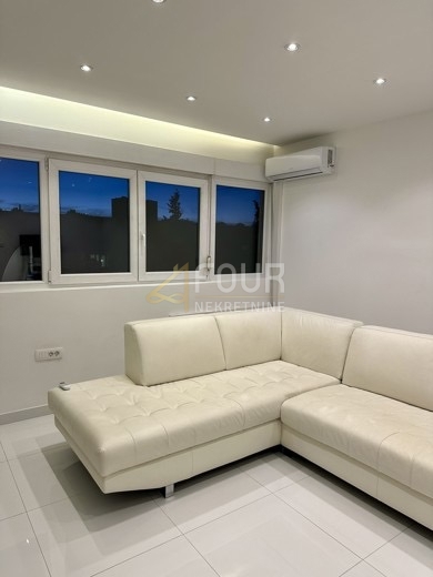 Stanovanje Grad, Šibenik, 62m2