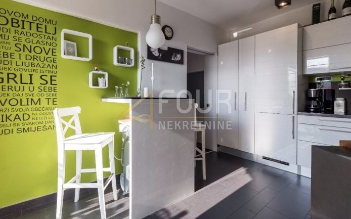 Zagreb, Gornji Grad, 2s + db, 73.37m2, terasa